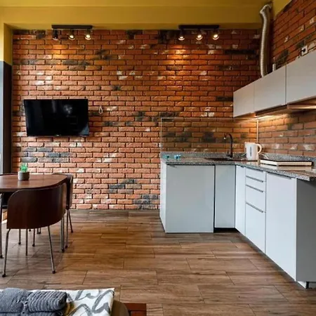 Close-golden - Cozy Studio - Great Location&k28 * 브로츠와프