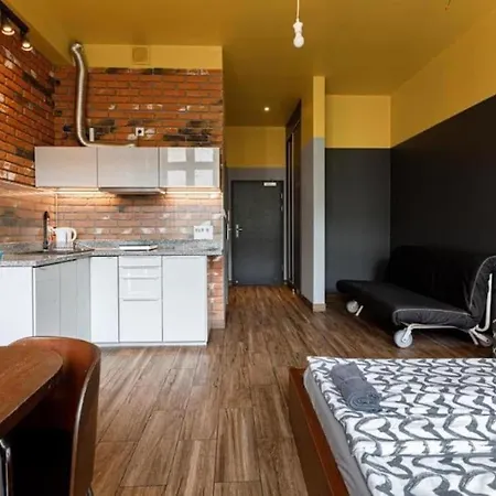 Close-golden - Cozy Studio - Great Location&k28 * 브로츠와프