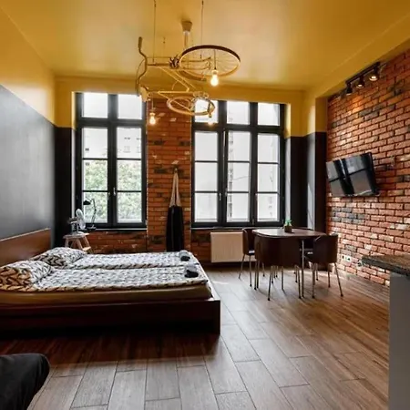 Close-golden - Cozy Studio - Great Location&k28 아파트 브로츠와프